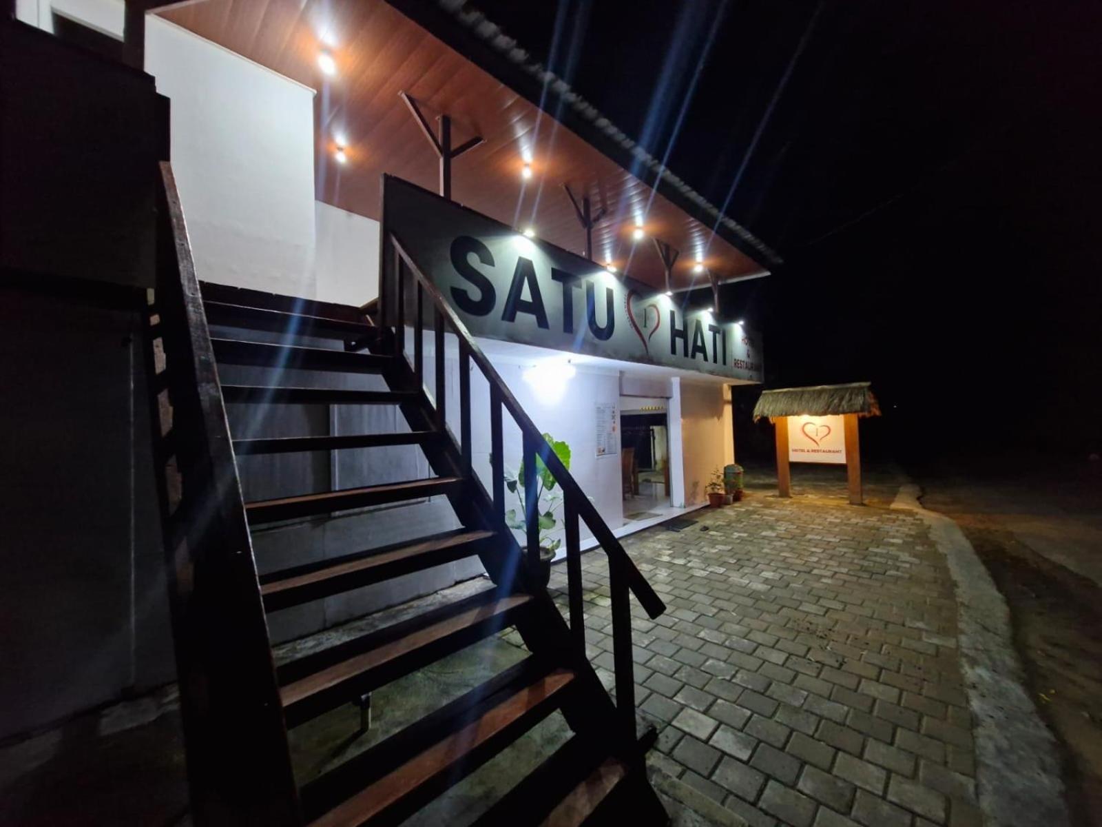 Satu Hati Hotel Ekas Ngoại thất bức ảnh